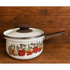 Vintage 70s Enamel Saucepan with Lid Retro Vegetable Botanical MCM Cottagecore